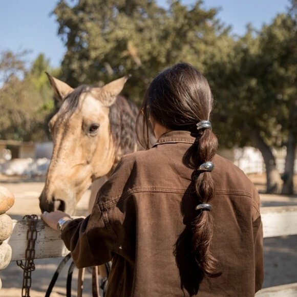 Jordan Road Double Hair Cuff in Silver Plated One Size Womens Tie Scrunchie Rubb - Picture 8 of 8